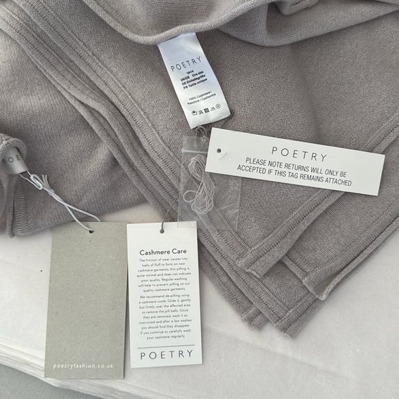 NWT. Poetry, 100% cashmere, wrap around poncho. - Picture 5 of 7